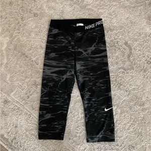 Nike Pro Capri Leggings